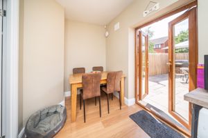 BREAKFAST KITCHEN- click for photo gallery